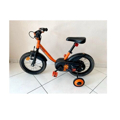 Velo B'Twin Tres Solide Decathlon A Stabilisateurs 2 Freins Securite Petit Enfant 14 Pouces Bicyclette Btwin Robot 500 A Petites Roulettes Stabilisatrices Roues Stable Jeune Cycliste Orange Debutant