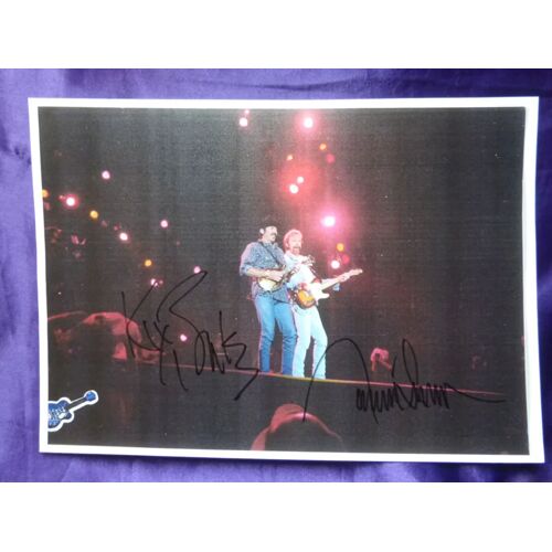 Brooks & Dunn  Autographes Faits Sur Une Photocopie Couleur Sur Papier Épais D'une Photo Live Inédite