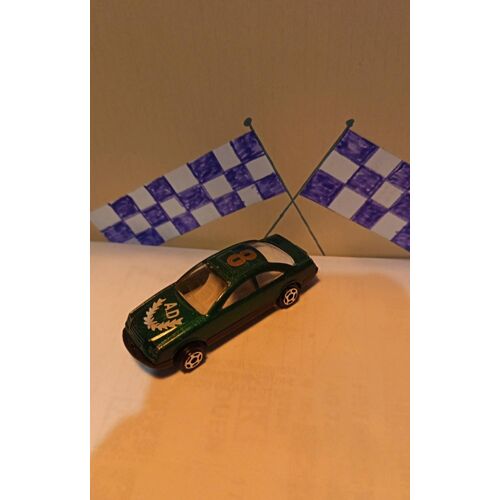 Voiture miniature coupe sport 1/60