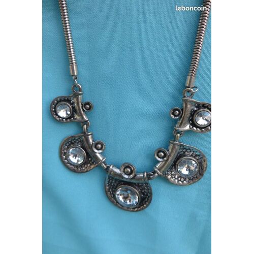 Vintage Collier Métal Argenté Avec 5 Gros Strass