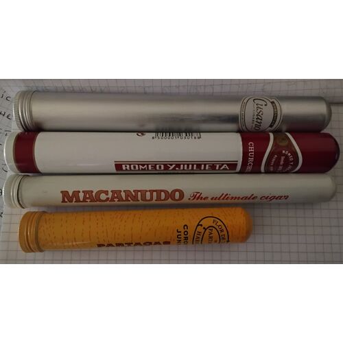 Lot de 4 etuis vide a cigare - differentes marques
