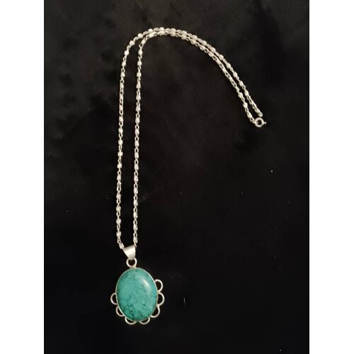 Collier Argenté Pendentif Bleu Clair.