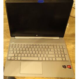 Pc portable HP W11 écran 15 pouces AMD Ryzen 5. 551 Go SSD 8Go Ram