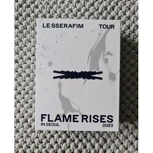Le Sserafim Tour In Seoul Nfc Video Photobook - Open Dvd (2023)