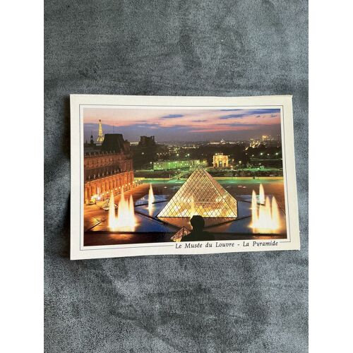 Carte Postale, Le Musée Du Louvre. La Pyramide Le Soir.