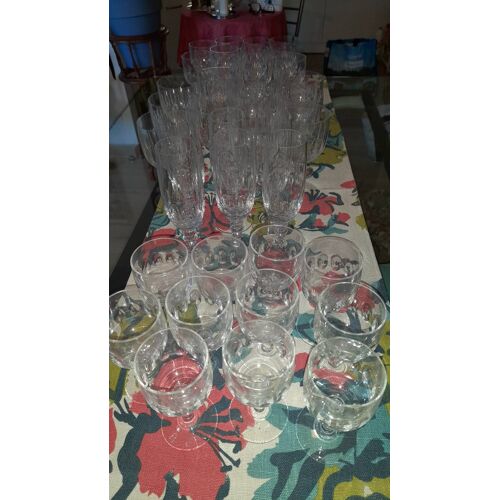 Limoges Lot De 33 Verres En Cristal