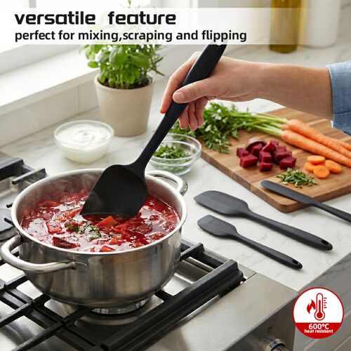 Set de 4 Ustensiles de Cuisine en Silicone ¿ Spatule, Cuillère, Tourne-viande et Pince ¿ Noyau en Acier Inoxydable Solide avec Poignée Confort, Sans BPA, Compatible Revêtements Antiadhésifs, Nettoyage Facile au Lave-vaisselle