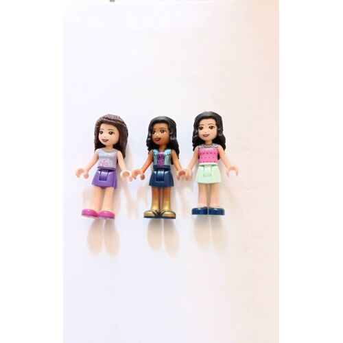 Lot Lego 3 figurines Friends