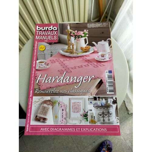 Burda Travaux Manuels N° 32 - Hardanger Renouvelez Vos Classiques - 40 Modèles Cours Illustré Avec Diagrammes Et Explications -