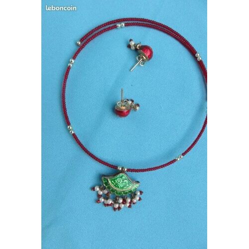 Collier Et Boucles D'Oreille Bijoux De Créateur