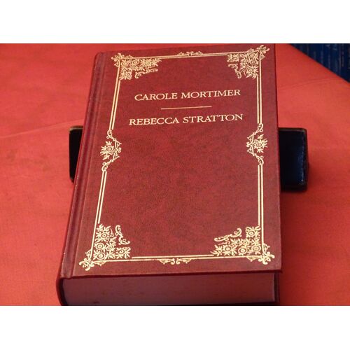 Collection Harlequin Prestige . . . A L' Aube D' Une Vie Nouvelle . Carole Mortimer . . . Sous Le Charme D' Artemis . Rebecca Stratton . . . Edimail . . 1984 . .