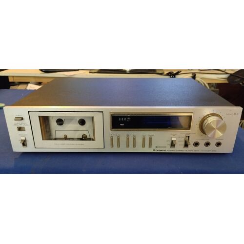 Platine cassette Pioneer CT300 en parfait état ..