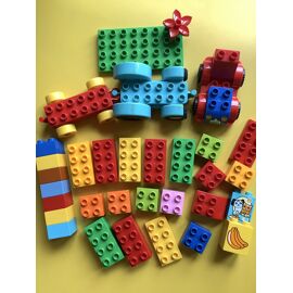 Lot lego duplo - blocs de construction - LEGO DUPLO 1ier âge - environnement 60 éléments - blocs, 2 personnages et petit train