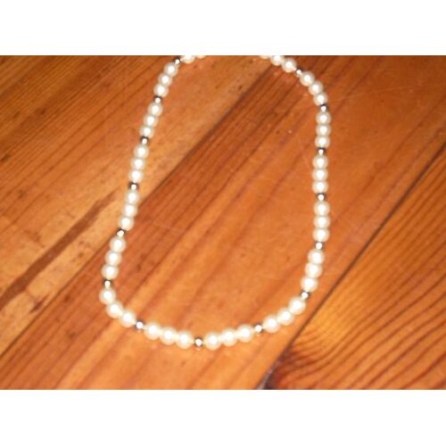 Collier Fantaisie Perles Blanches Et Dorées 46cm