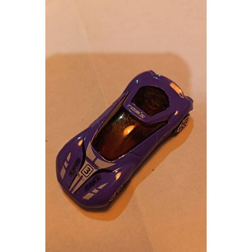 Voiture miniature plastique violet