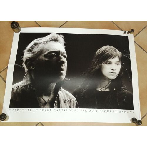 Superbe Photo Poster Affiche De Charlotte Et Serge Gainsbourg Par Dominique Issermann Aux Éditions Marion Valentine 50/65cm