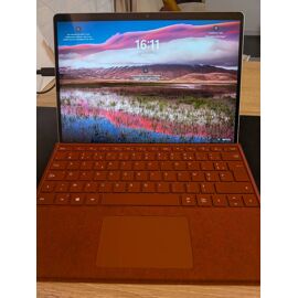 Microsoft Surface pro 9 i5 16 Go de mémoire 256 go disque dur windows 11 pro