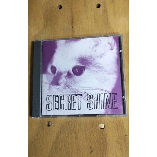 Secret Shine. Untouched