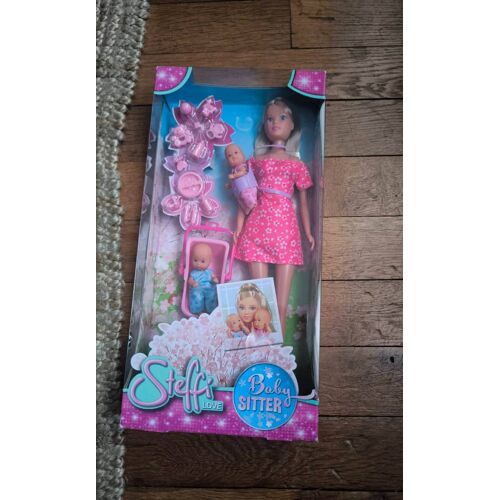 Barbie neuf baby sitter neuf