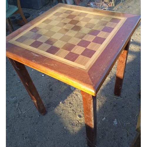Table damier en marqueterie