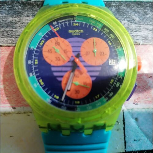 Montre Swatch . Authentique Et En Parfait État .