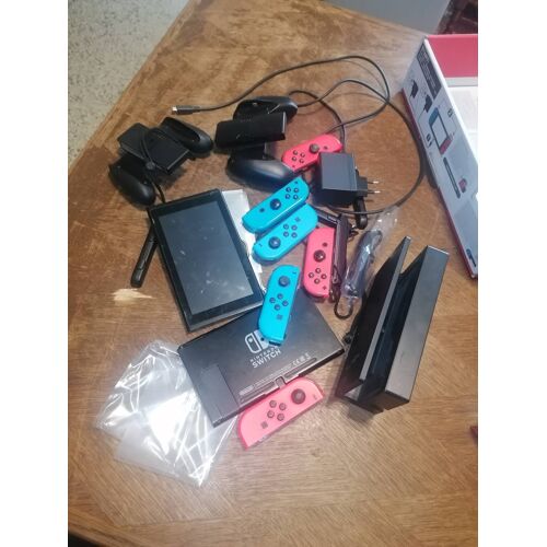 Lots pièces pour switch dans l'état