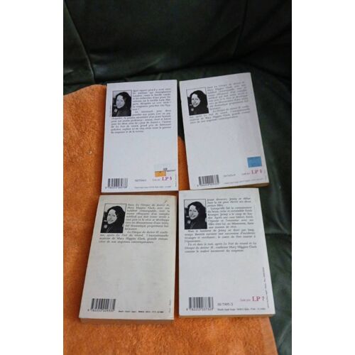 Mary Higgins Clark Lot De 4 Le Livre De Poche Avec La Même Photo De L'Auteure Au Dos En Noir Et Blanc.
