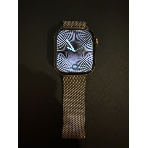 Montre en excellent état achetée le 15 octobre 2024Ne présente aucune rayureMontre en parfait état de marche Batterie en excellent état Achetée sur Apple Store Facture présente