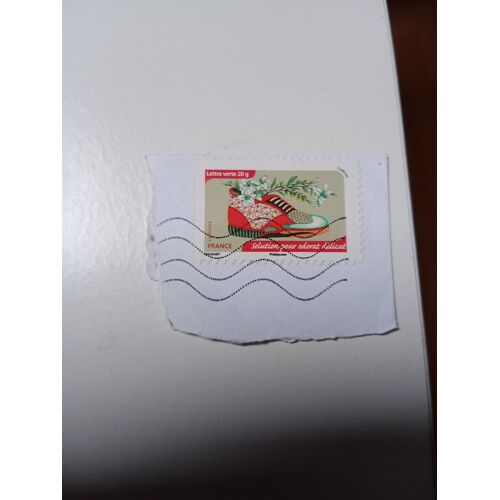 Timbre France Yvert N°A.1038 Y & T Lettre Verte 20g. Lodorat Illustrations Symbolisant Lodorat Solution Pour Odorat Délicat (Fleur Dans Une Chaussure) -De 2014