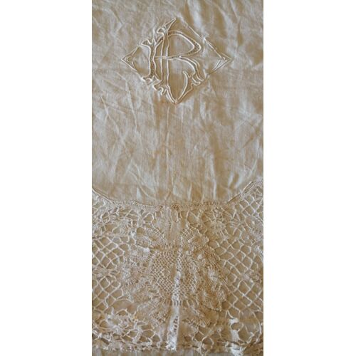 Drap Ancien Brodé Avec Monogramme R L Pour Lit 2 Places 312 X 230 Et Grande Bordure En Dentelles.