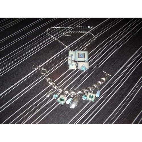 Parure Collier Et Bracelet Marque Bleu Citron Argenté Et Bleu Neuve