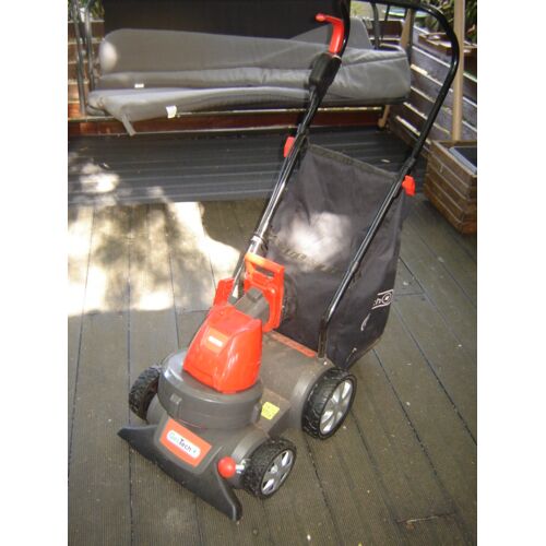 Aspirateur/souffleur/broyeur de feuilles