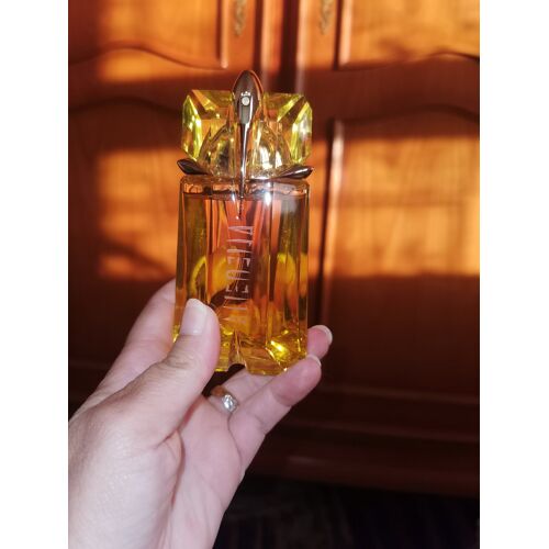 Parfum Alien Sunessence 