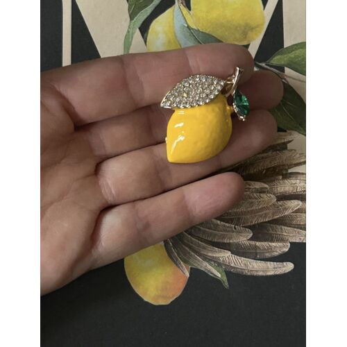 Broche, Citron
