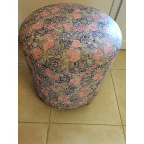 Pouf capitonné