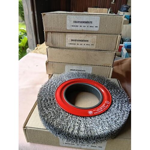 BROSSE RONDE ACIER