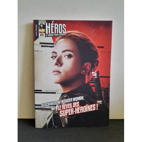 Livre Broché: Héros N°6 "Le Réveil Des Super-Héroïnes" 2020