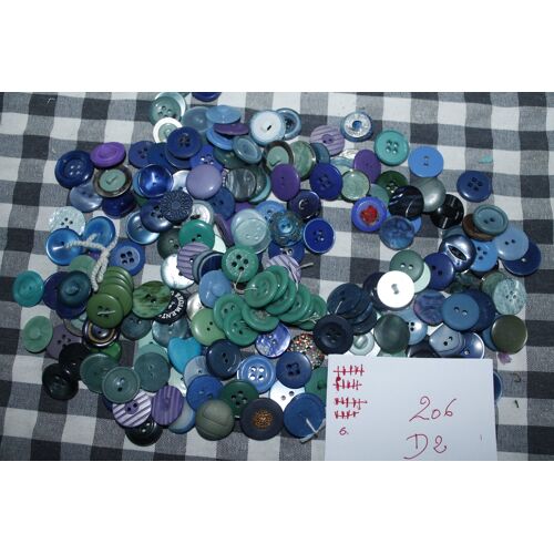 Boutons Bleus / Verts Etc... (Environ 206) D2