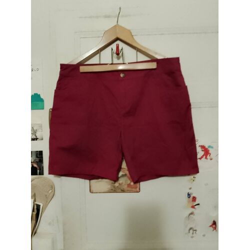 Short Rose 44 Xxl In Extenso.
