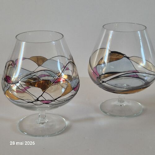 Lot De 2 Verres À Cognac Cristal De Paris Neufs, Avec Décor Pâte De Verre
