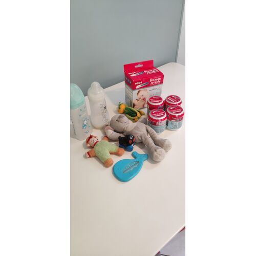 Lot Biberons Et Jouets 1er Age