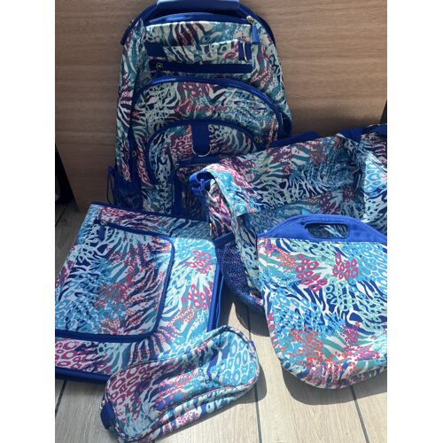 Ensemble cartable scolaire, trousse, classeur, sac bandoulière et sac isotherme