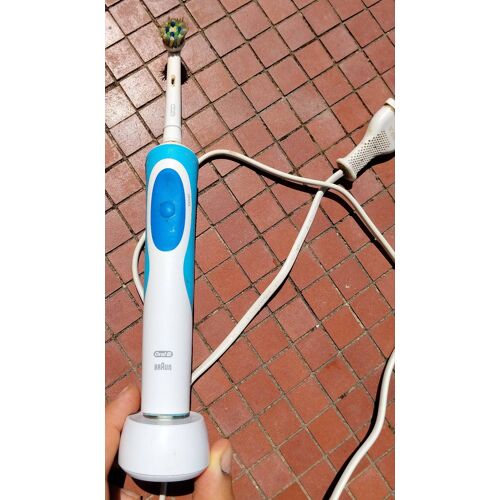 Brosse a dent électrique Braun Oral B