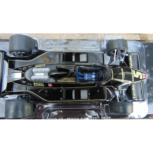 Voiture F1 Lotus1979 1/24 Mario Andretti Sans Boite