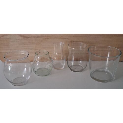 Lot De Cinq Récipients En Verre Transparent
