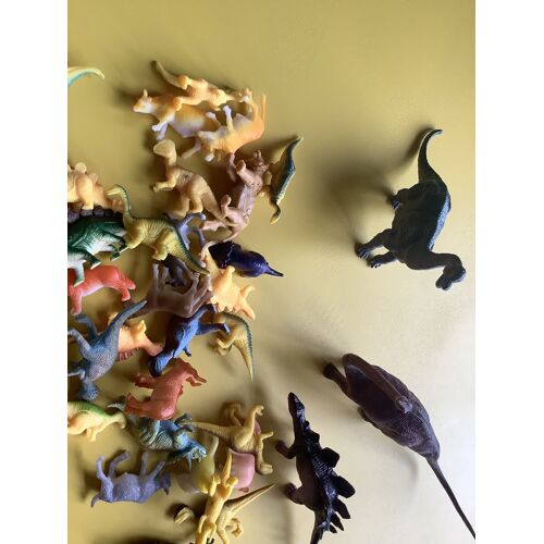 Ensemble Lot De Figurines Dinausaures Et Animaux De La Ferme - Voir Photos