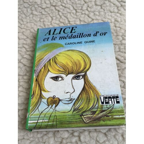 Alice Est Le Médaillon D’Or
