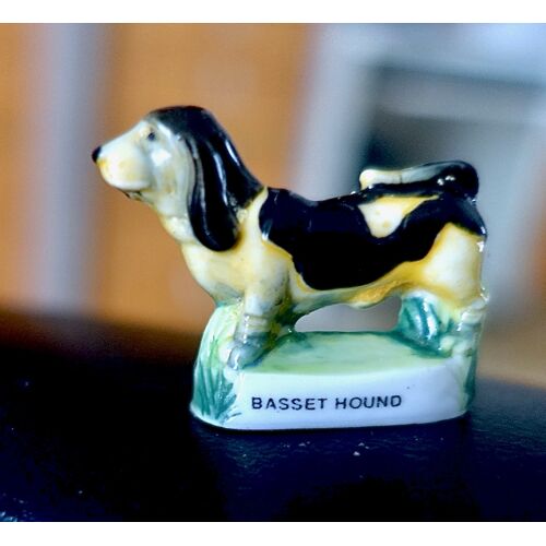 Fève Chien. Basset Hound. Assez Rare.