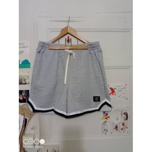 Short Gris Xxl Neuf.