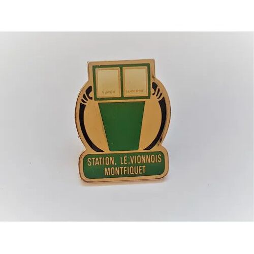 Pins Carburant Pompe A Essence Station Le Vionnois Montfiquet 14 Calvados